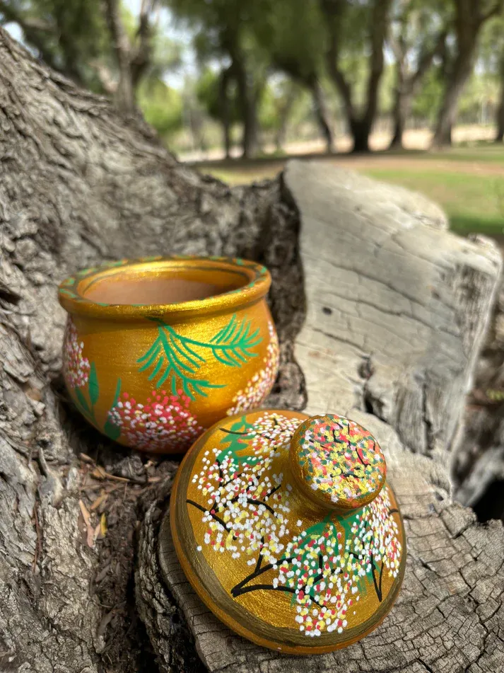 Handpainted Round Clay Pots 3.webp