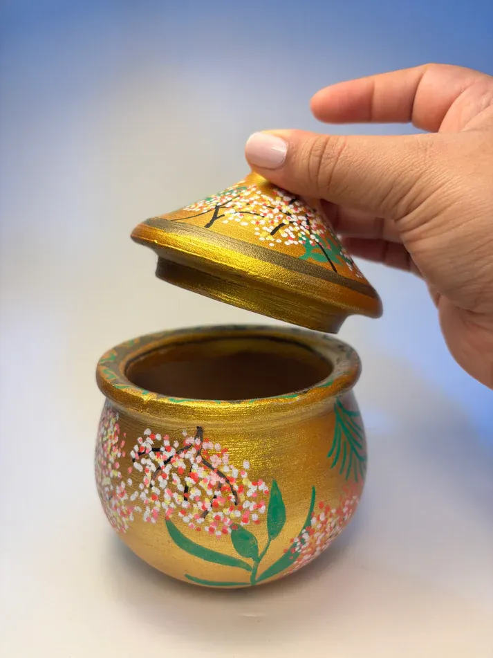 Handpainted Round Clay Pots 4.webp