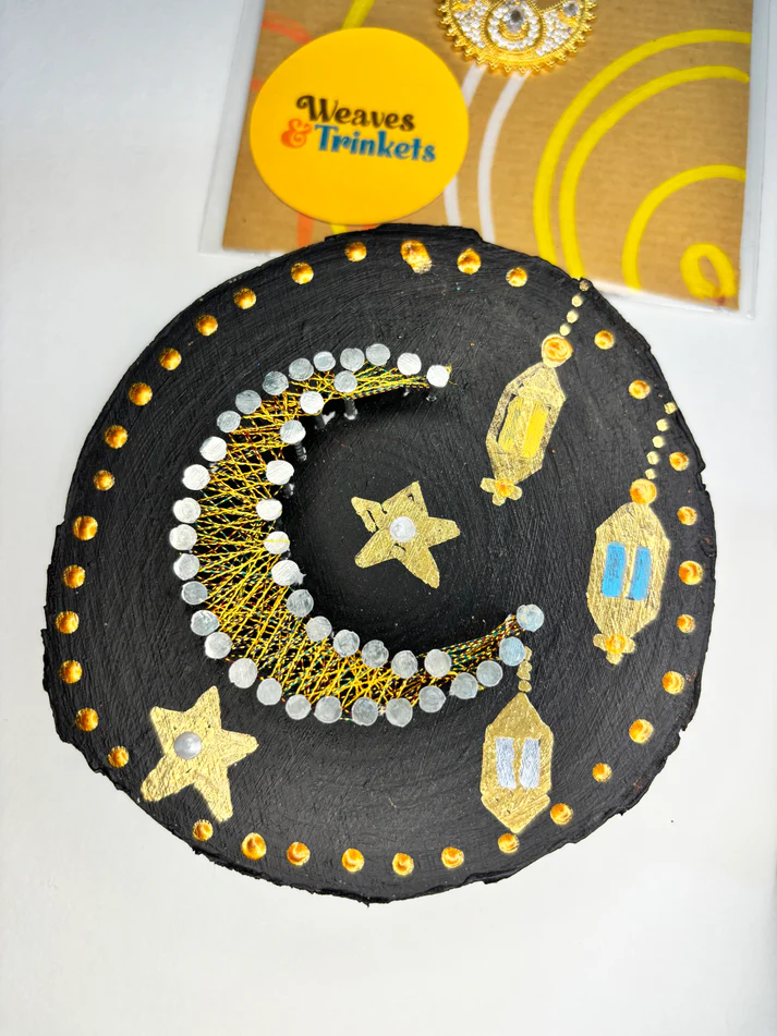 Golden Crescent – Mini String Art Diskette